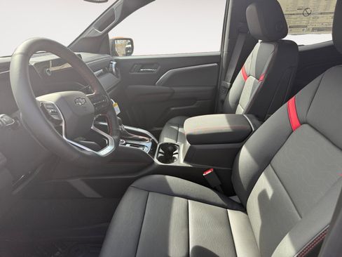 New 2026 Chevrolet Colorado Z71 w/ Technology Package AWD/4WD image 8