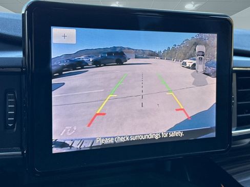 Used 2024 Ford Explorer Limited image 24