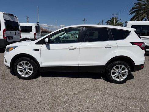 Used 2017 Ford Escape SE AWD/4WD image 10