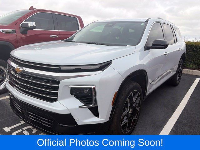 Used 2026 Chevrolet Traverse High Country FWD image 2