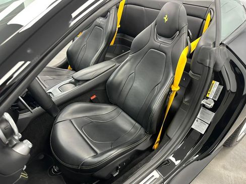 Used 2019 Ferrari Portofino image 53
