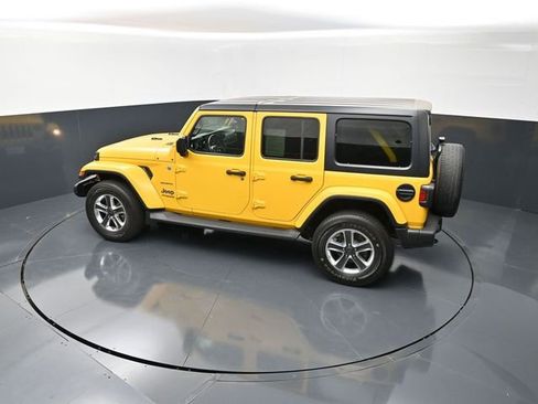 Used 2021 Jeep Wrangler Unlimited Sahara AWD/4WD image 16