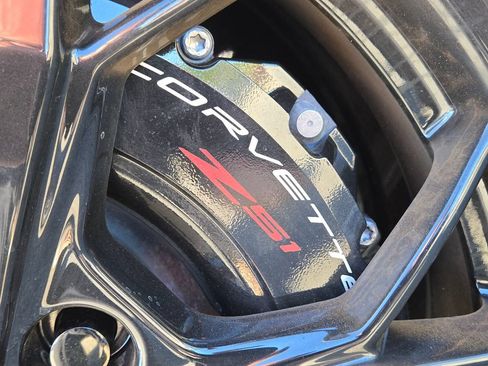 Used 2022 Chevrolet Corvette Stingray Premium Conv w/ Z51 Performance Package RWD image 31