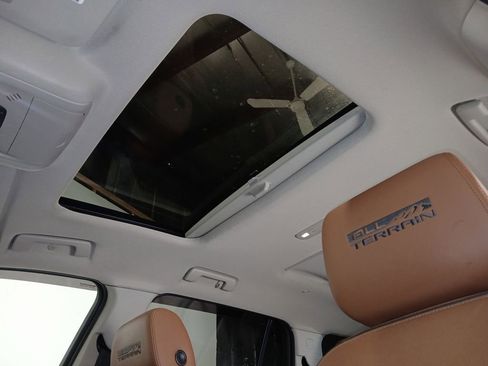 Certified 2017 GMC Acadia SLT image 13