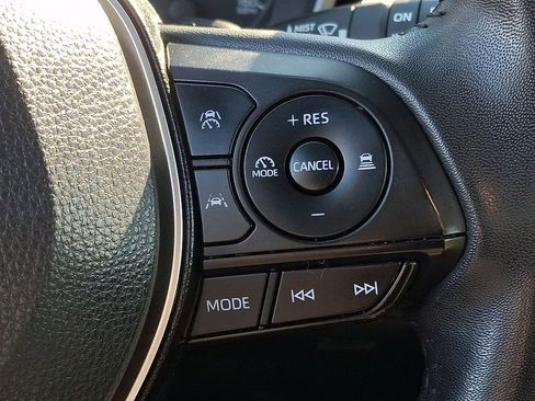 Used 2024 Toyota Corolla SE w/ SE Package image 25