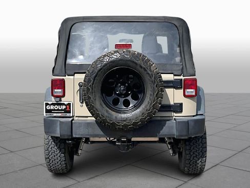 Used 2018 Jeep Wrangler Sport image 5