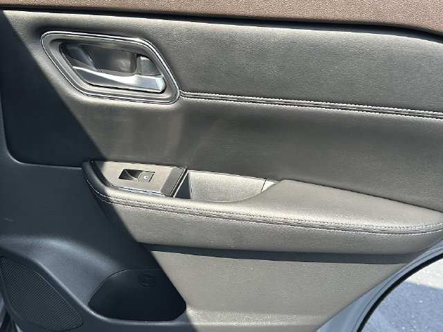Used 2021 Nissan Rogue SL FWD image 14