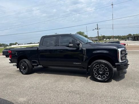 Used 2025 Ford F250 Platinum AWD/4WD image 13