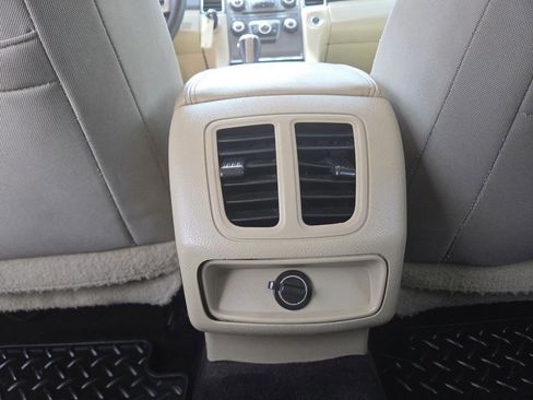Used 2014 Ford Taurus SE FWD image 28