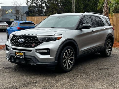 Used 2020 Ford Explorer ST w/ Premium Technology Package image 4