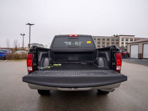 Used 2017 RAM 1500 Classic SLT image 11