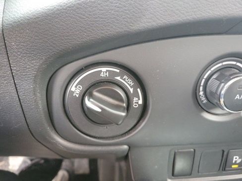 Used 2023 Nissan Frontier S w/ Technology Package image 14