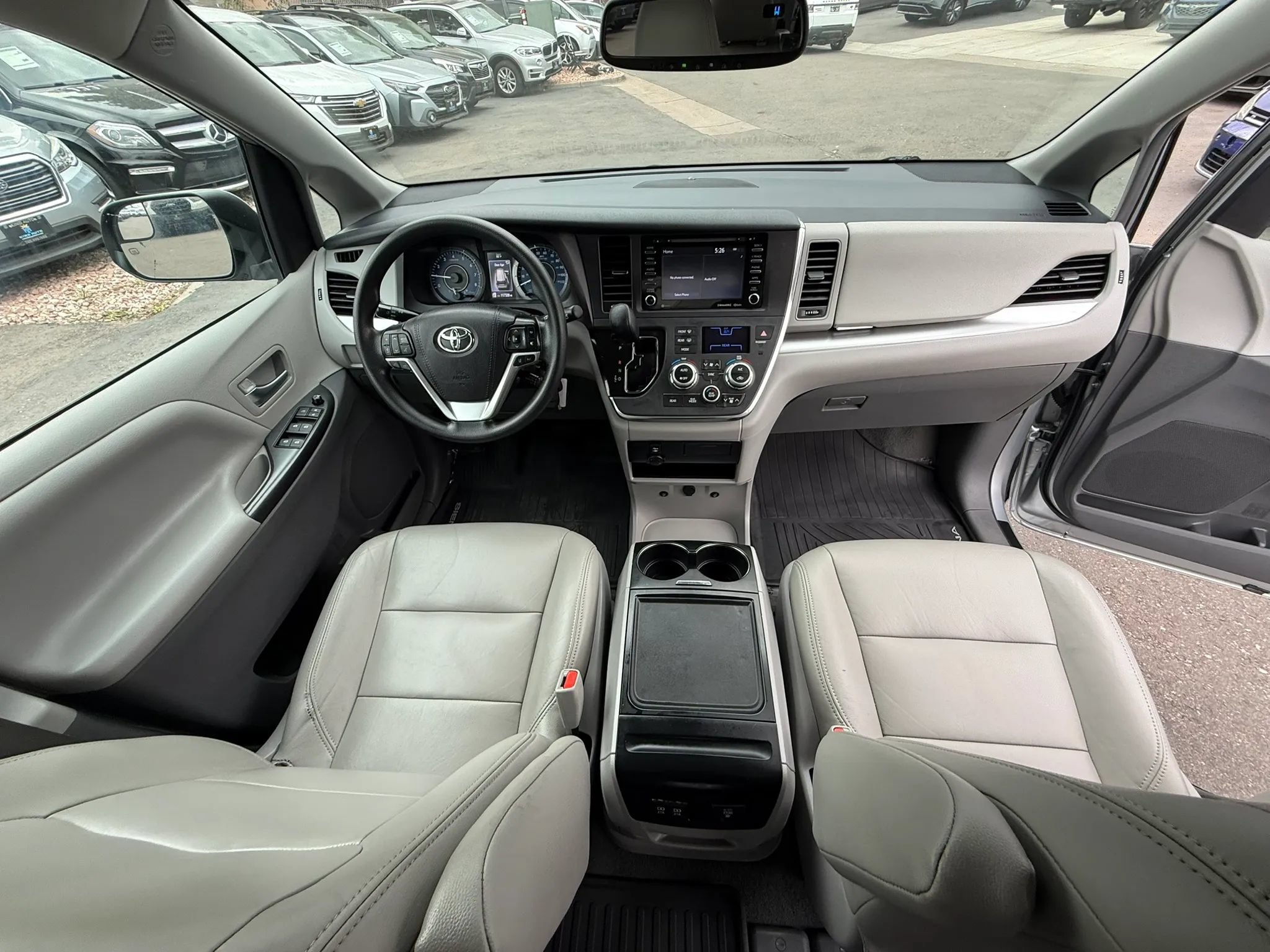 Used 2019 Toyota Sienna LE FWD image 25