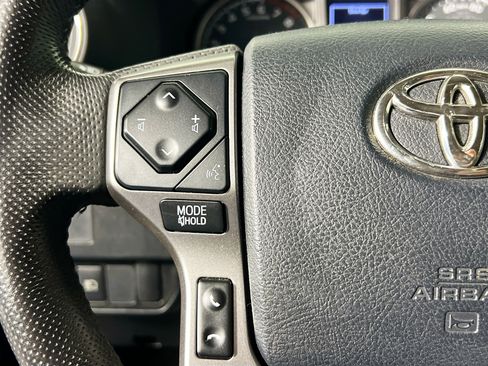 Used 2020 Toyota Tacoma SR5 image 18