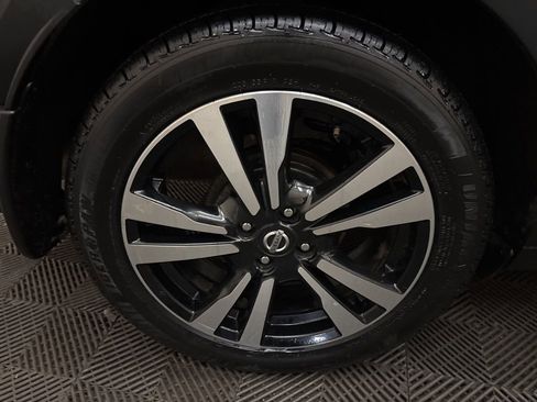 Used 2018 Nissan Kicks SV image 20