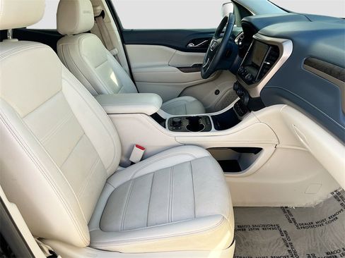 Used 2023 GMC Acadia Denali w/ Black Diamond Edition image 31