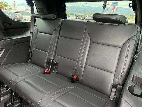 Used 2023 Chevrolet Tahoe Z71 w/ Luxury Package image 18