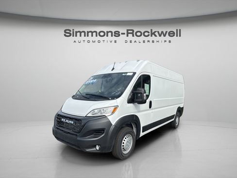 Used 2026 RAM ProMaster 2500 w/ Convenience Group FWD image 1