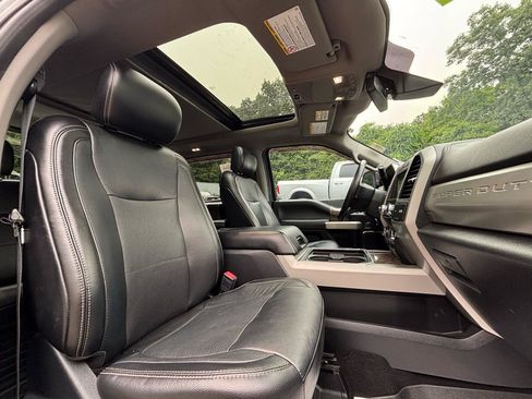 Used 2019 Ford F350 Lariat w/ Lariat Ultimate Package AWD/4WD image 18