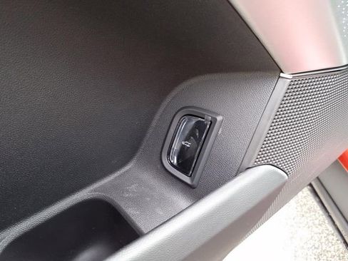 New 2025 Cadillac Lyriq Luxury image 28