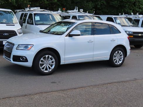 Used 2016 Audi Q5 2.0T Premium w/ Audi MMI Navigation Plus AWD/4WD image 2