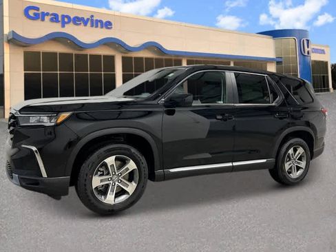 New 2025 Honda Pilot EX-L image 2