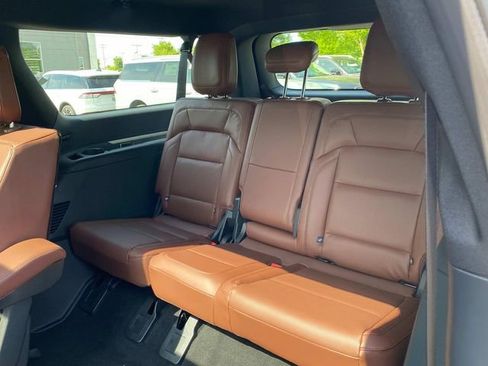 New 2026 Lincoln Navigator L Reserve AWD/4WD image 8