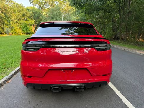 Used 2021 Porsche Cayenne GTS AWD/4WD image 11
