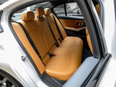 Used 2025 BMW M340i image 39