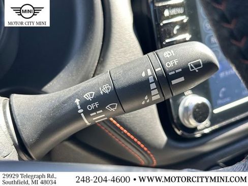 Used 2021 Nissan Kicks SR w/ Interior Electronics Package FWD image 27