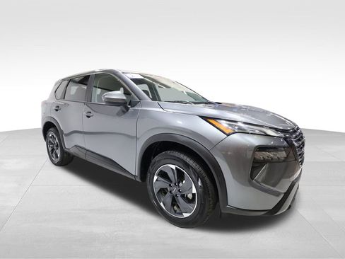 Used 2024 Nissan Rogue SV image 6