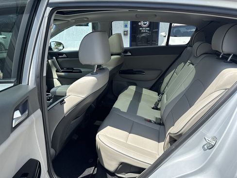 Used 2019 Kia Sportage EX w/ EX Premium Package FWD image 7