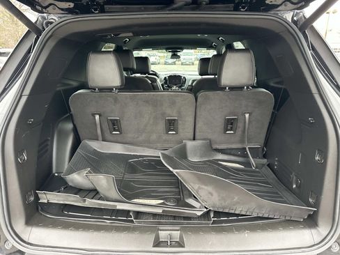 Used 2022 Chevrolet Traverse LT w/ LPO, Floor Liner Package image 8