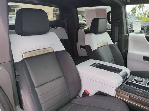 Used 2025 GMC Hummer EV 3X AWD/4WD image 29