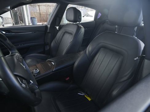 Used 2018 Maserati Quattroporte S image 19