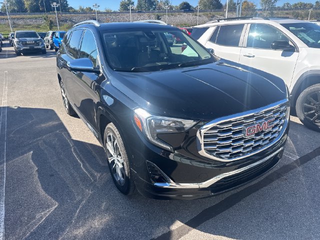 Used 2018 GMC Terrain Denali w/ Advanced Safety Package FWD image 2