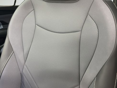 New 2026 Volkswagen Tiguan SE R-Line FWD image 35