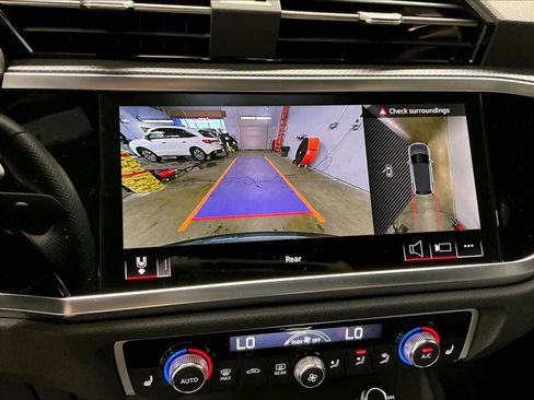 Certified 2025 Audi Q3 2.0T Premium Plus w/ Premium Plus Package image 24