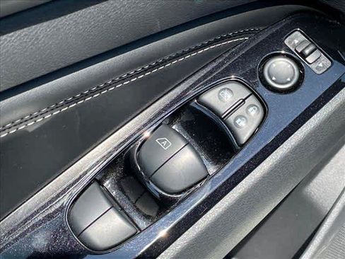 Used 2021 Nissan Altima 2.5 SV w/ SV Premium Package FWD image 16