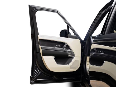 Used 2024 Land Rover Range Rover SE AWD/4WD image 47