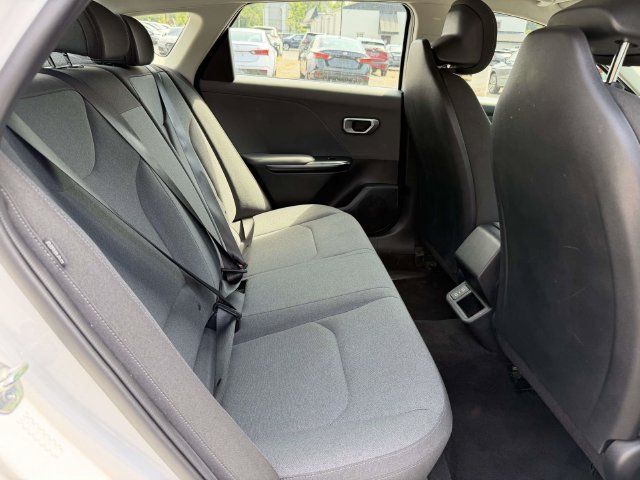 Used 2025 Kia K4 FWD image 13