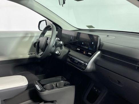 Used 2025 Hyundai Ioniq 5 SE image 28