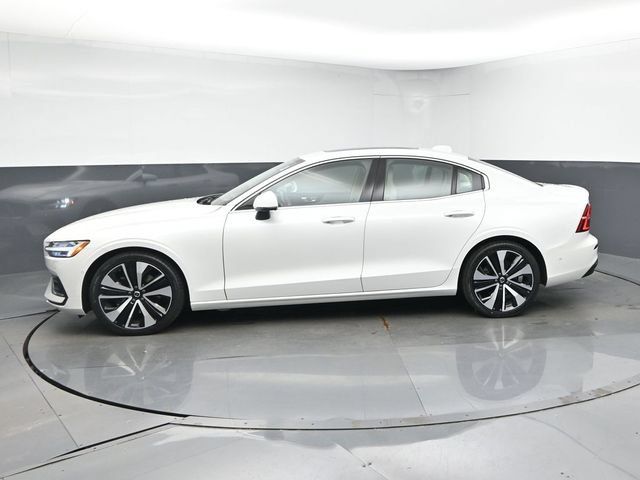Used 2023 Volvo S60 B5 Ultimate w/ Climate Package FWD image 4
