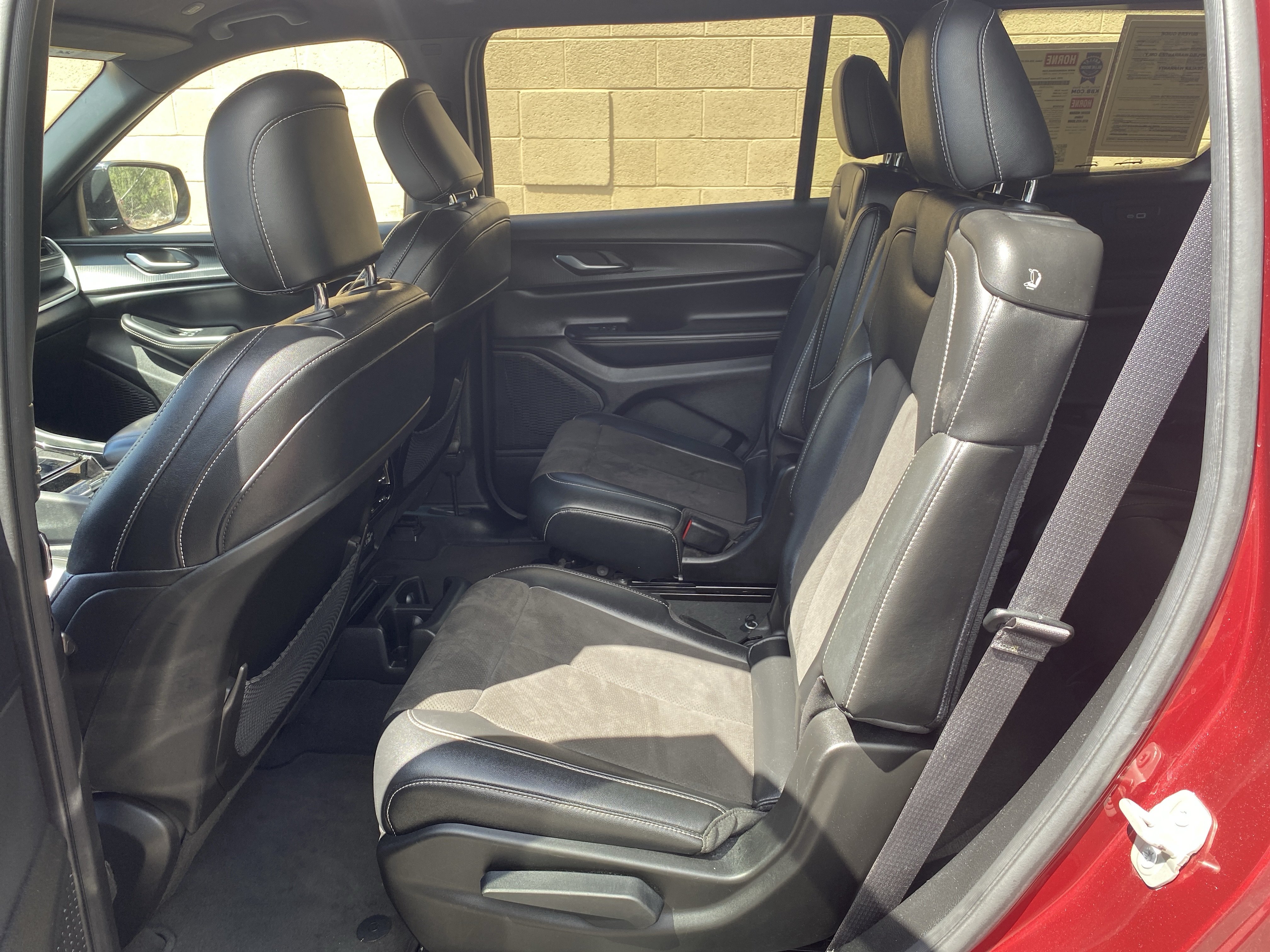 Used 2023 Jeep Grand Cherokee L Laredo AWD/4WD image 18