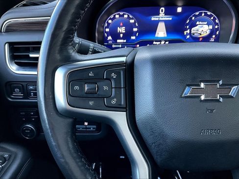 Used 2022 Chevrolet Tahoe Z71 w/ Z71 Off-Road Package AWD/4WD image 18