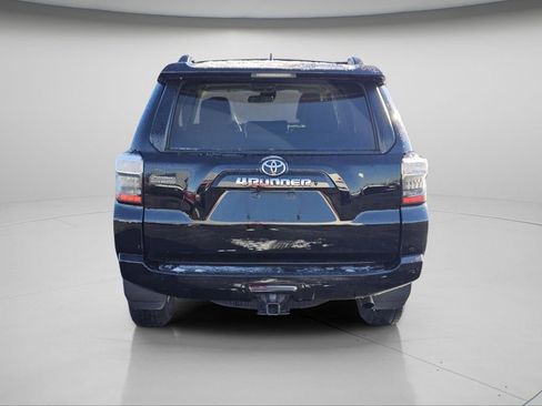 Used 2023 Toyota 4Runner SR5 Premium image 8