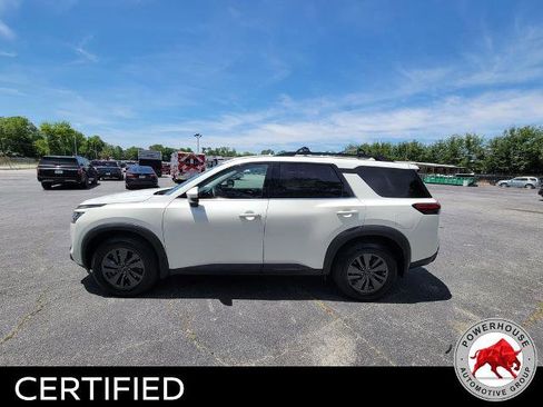 Used 2022 Nissan Pathfinder SV AWD/4WD image 3