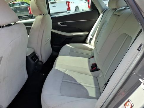 Used 2023 Hyundai Sonata SEL w/ Convenience Package FWD image 16
