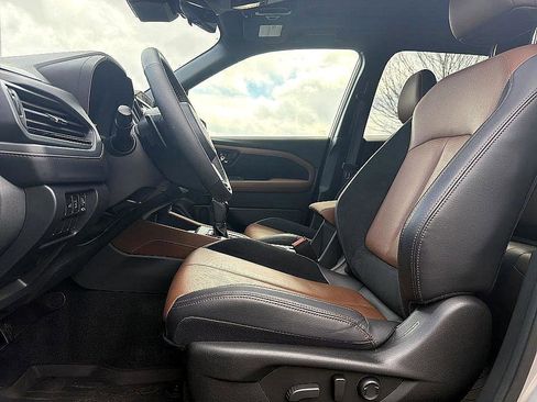 Used 2025 Subaru Forester Touring w/ Touring Package image 12