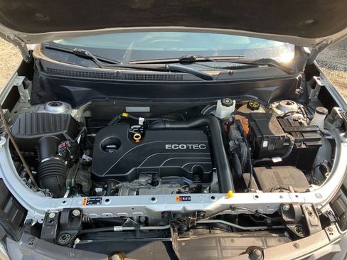 Used 2019 Chevrolet Equinox LT FWD image 23
